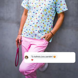 Pořiďte si taky parádní kalhoty do práce 🩷 Jen do pondělí se 40% slevou 🤫 #pinkyscrubs #zdravotnickeobleceni